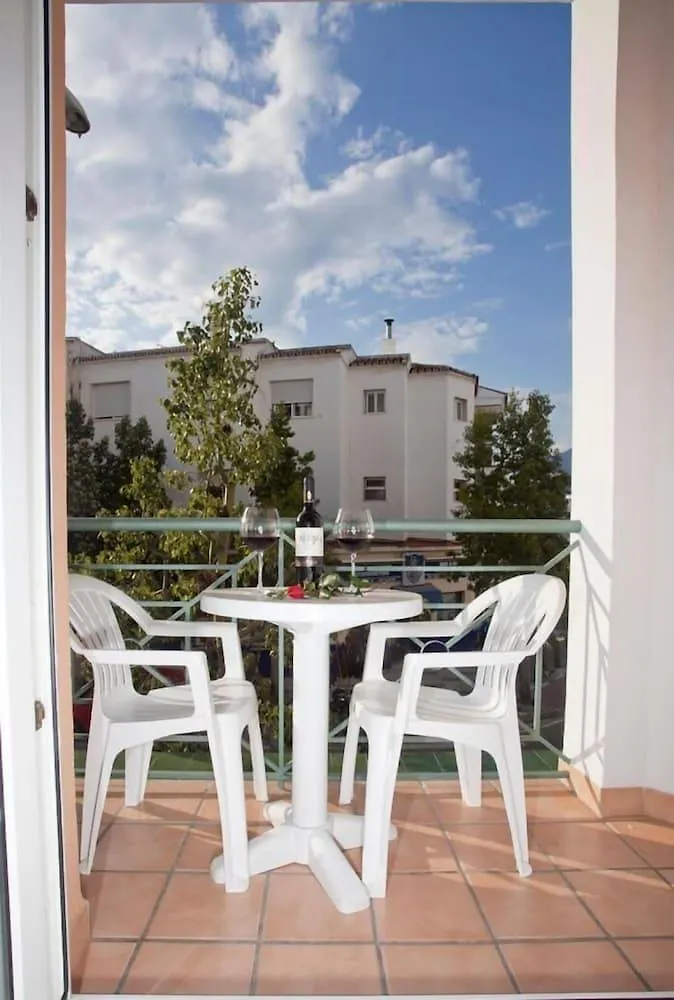 Hotel Bajamar Centro Nerja 2*,