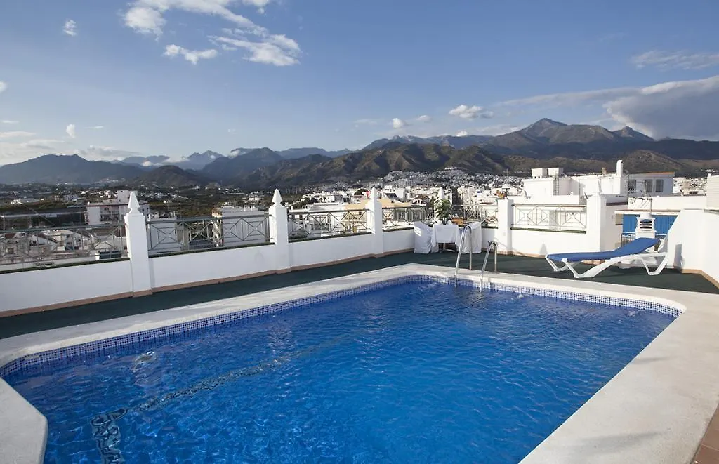 Hotel Bajamar Centro Nerja 2*,