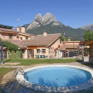 bungalows-pedraforca.catalonia-hotels.com/